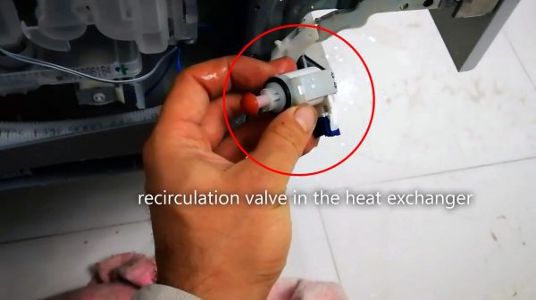 recirculation valve in the heat exchanger